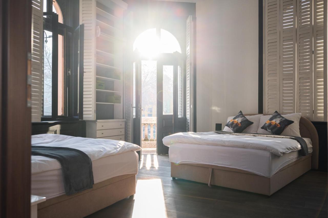 Old Town Rooms With Timeless View ซาราเยโว ภายนอก รูปภาพ