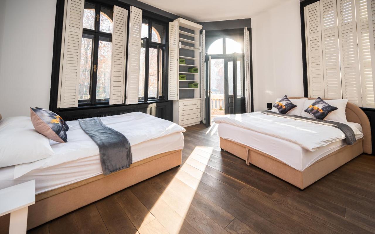 Old Town Rooms With Timeless View ซาราเยโว ภายนอก รูปภาพ