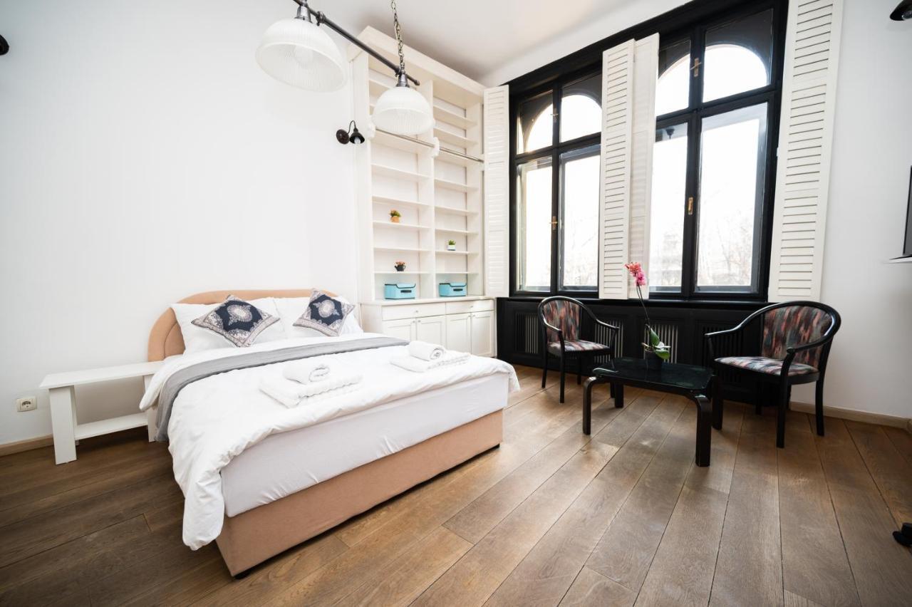 Old Town Rooms With Timeless View ซาราเยโว ภายนอก รูปภาพ